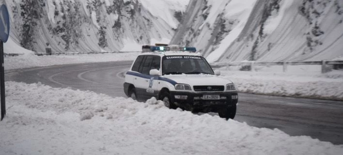 Στιγμές τρόμου στα Φάρσαλα: Λεωφορείο με μαθητές γλίστρησε και βγήκε εκτός δρόμου